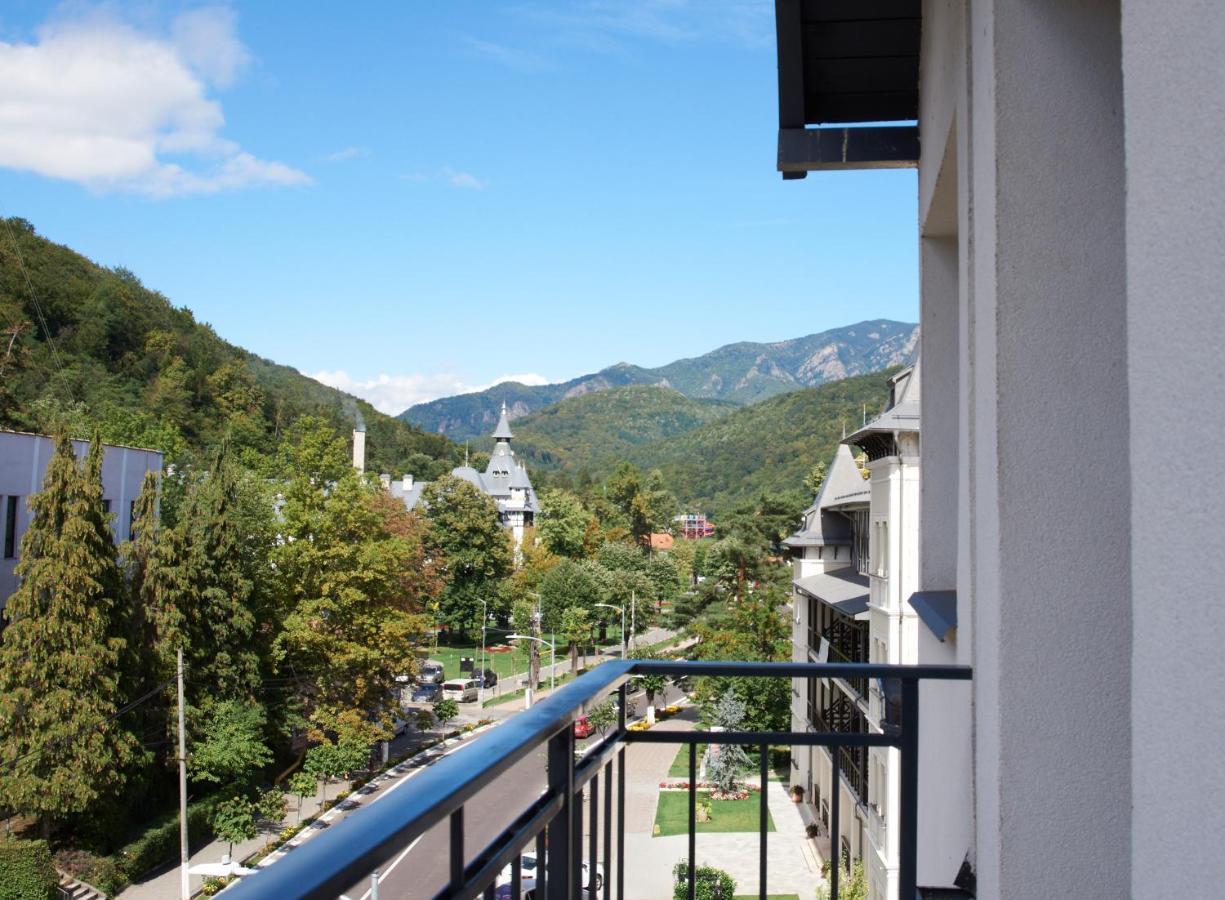 Astra Hotel Calimanesti Exterior photo